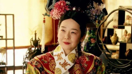 慈禧为何一生只带一对耳环？耳环里珍藏的温柔