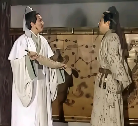 从“鱼水之欢”到“君臣隔阂”:刘备与诸葛亮关系的权力逻辑