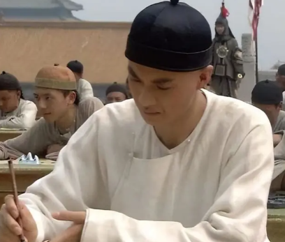 清朝秀才：功名背后的社会地位与经济特权