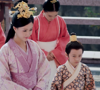 江陵遗韵：李娥姿家族的兴衰浮沉