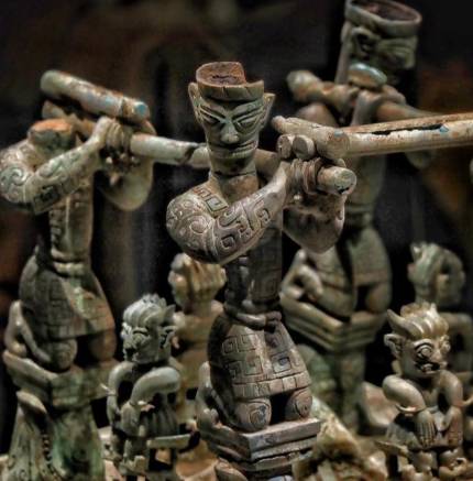 三星堆与夏朝：时间线上的文明对话